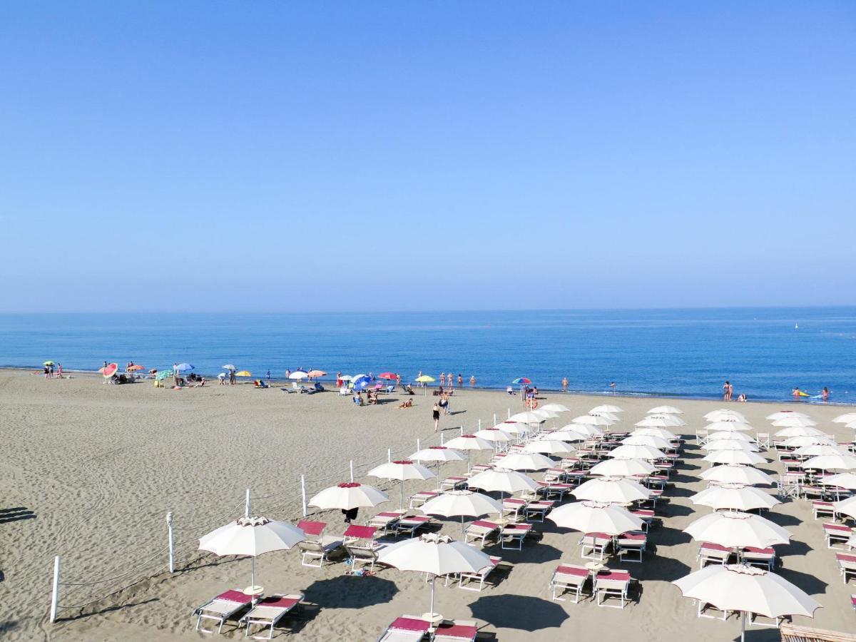 Apartment Bilo Standard Garden By Interhome Marina Di Bibbona Luaran gambar